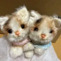 花とマシュマロちゃん ぬいぐるみ ハンドメイド 海外作家様 テディベア 白い猫 花とマシュマロちゃん ぬいぐるみ ハンドメイド 海外作家様 テディベア
