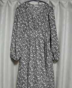 NICE CLAUP 花柄長袖ワンピース グレー系