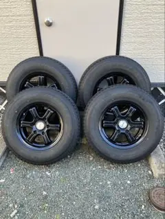 ハイエース15インチスタッドレス引取り直接手渡し限定