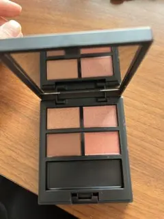 Celvoke アイパレット 02