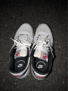 Nike エアクッション スニーカー ホワイト/ブラック/レッド 値下げ可能