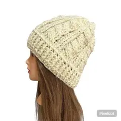 オフホワイト クリーム色　黄色　やや厚手　ニット帽　ウール　ビーニー