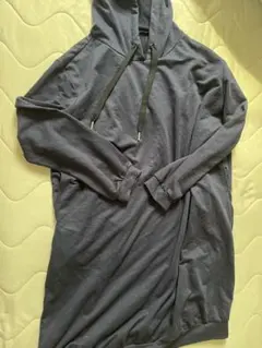 授乳服 パーカー