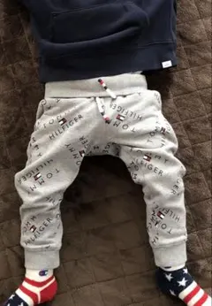 トミー　TOMMY HILFIGER ロゴ スウェットパンツ グレー　90のサムネイル