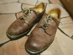 Dr. Martens 除菌済み　4ホール　UK7 1561 クレイジーホース Dr. Martens 希少 4ホール UK7 1561 クレイジーホース - メルカリ
