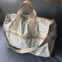 【美品】 LeSportsac ラージウィークエンダー ボストンバック 猫柄のサムネイル