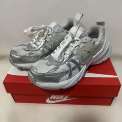 箱付き NIKE V2K RUN サミットホワイト メタリックシルバー 23cm