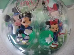 【や3】ディズニーオンツアー北海道限定　ペアーセット　ミッキーキーホルダー