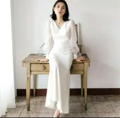 ウエディングドレス　パーティードレス　ロングワンピース　二次会　Vネック 長袖