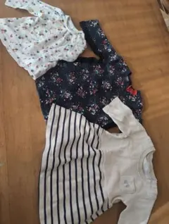 80sizeワンピース2つカットソー1つ