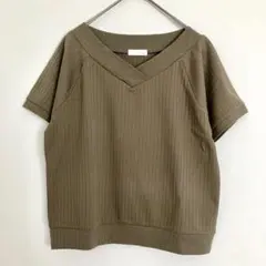 リブ編みオリーブ色Vネック半袖Tシャツ Mサイズ