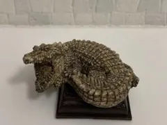 一点物 グルーガンアート スピノサウルス 立体作品 恐竜 作: おれはれ