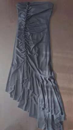 チューブトップドレス