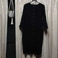 クロシェ　リブ編みボタン付きワンピース黒