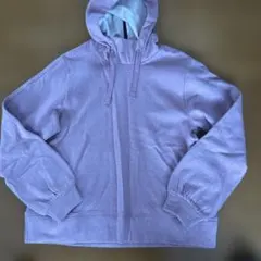 新品プーマ 薄紫色 フード付きパーカー