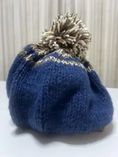 ネイビー　編み込み　ニットベレー帽 ポンポン付き