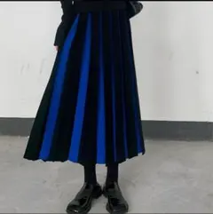 レディースロングスカート　ニット　ブラックとブルーのプリーツロングスカート