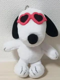 3.スヌーピー　ぬいぐるみキーホルダー ハートサングラス(^^)