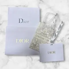 Dior ディオール　ギフトバッグ　ショッパー　リボン付き