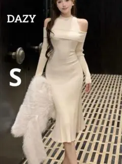 【DAZY】オフショルダー ハイネックロングリブニットワンピース アイボリーS