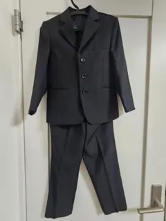 キッズフォーマルスーツ ブラック　 3つボタン