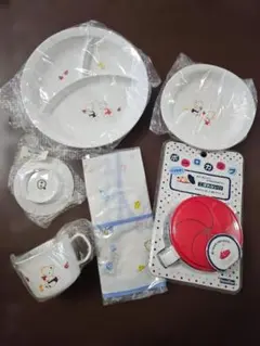 新品 ファミリア ベビー用食器セット ボーロカップ エプロン