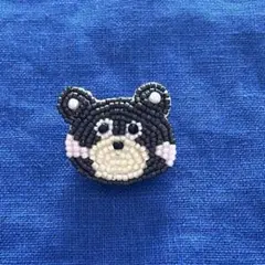 クマ　No.4 ビーズブローチ　ハンドメイド