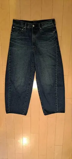 GWセール　GU バレルレッグジーンズ　30