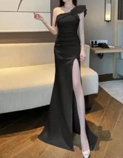 ワンショルダースリットロングドレス