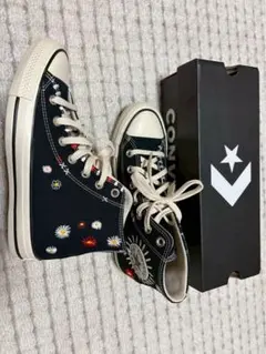 CONVERSE 刺繍デザイン ブラックハイカットスニーカー