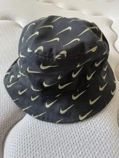 Item thumbnail for item 18231832-d34e-4161-9bec-2cc981d18023