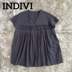 INDIVI　洗える/プリーツタックコットンブラウス　サイズ38　ネイビーのサムネイル