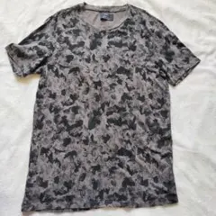 Bershka カモフラージュ柄 Tシャツ Mのサムネイル