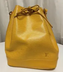 り*り様 Louis Vuitton エピレザー ショルダーバッグ イエロー　プ