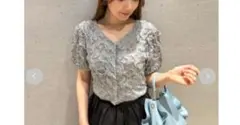 週末SALEです。セルフォード 　パフスリーブカーディガンのサムネイル