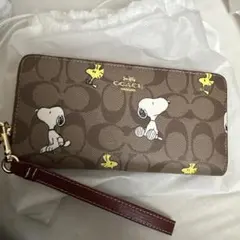 COACH スヌーピー ブラック 長財布 - メルカリ