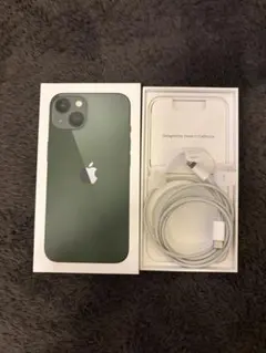 iPhone13 の (空箱)と(USB-C 〜Lightning ケーブル)