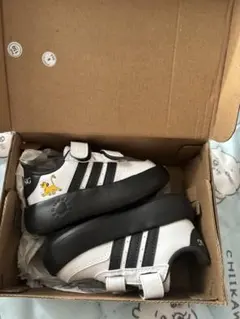 発送前セール adidas スニーカー ライオンキング