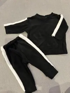 ベビー服　セットアップ 黒 白いライン