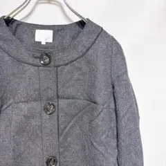 自由区　グレー　ノーカラージャケット　レディース　40 グレー ショート丈のサムネイル