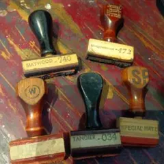 ③難あり☆押印不可☆アメリカ製　ヴィンテージ　持ち手付き木製スタンプ５個　ハンコ