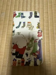 クリスマスデザイン iPhone11手帳型ケース 美品