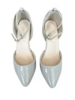 グレー ポインテッドトゥ アンクルストラップ パンプス