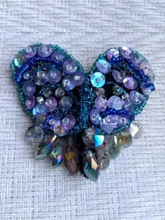 【匿名配送】 蝶 ビーズ ブローチ ハンドメイド