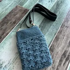 青いクロシェ編みスマホショルダーバッグ