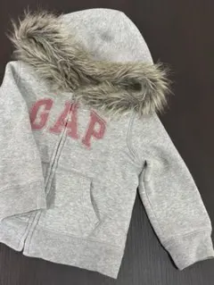 【美品 値下げしました‼️】GAP グレー ファーフード付きトレーナー