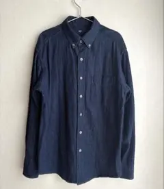 ユニクロ　デニムシャツ　ボタンダウンカラー