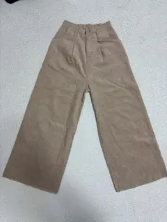 ベージュ コーデュロイ ワイドパンツ