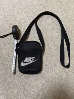 Nike ブラック ショルダーバッグ