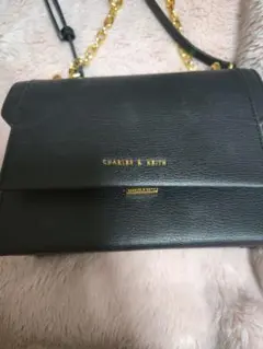 CHARLES & KEITH ブラックショルダーバッグ